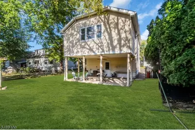 416 Roosevelt St, Roselle Park, NJ 07204 - Photo 35