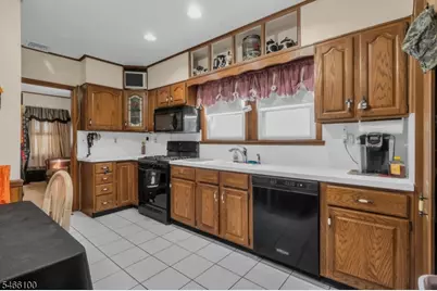 416 Roosevelt St, Roselle Park, NJ 07204 - Photo 9
