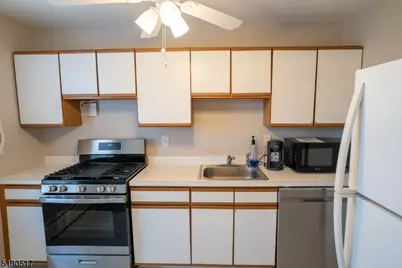 1126 Valley Rd #2A, Wayne, NJ 07470 - Photo 7