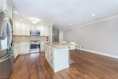 59A Bleecker St #A, Jersey City, NJ 07307 - Photo 3