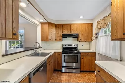 585 Trinity Pl #N, Westfield, NJ 07090 - Photo 7
