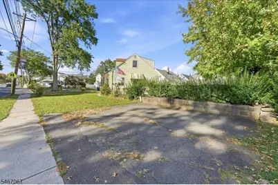 2 Dawn Dr, Clark Township, NJ 07066 - Photo 35