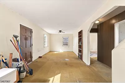 2 Dawn Dr, Clark Township, NJ 07066 - Photo 17