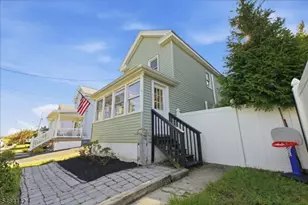 16 Green St, Oxford Township, NJ 07863 - Photo 3