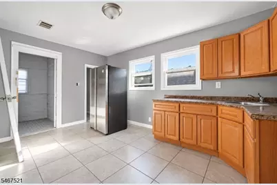 196 Fairmount Ave, Newark, NJ 07103 - Photo 3