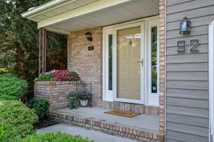 92 Edgefield Dr, Parsippany, NJ 07950 - Photo 3