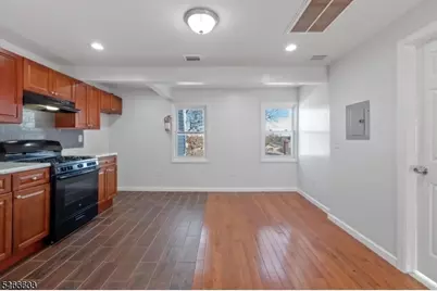 346 Sanford Ave, Newark, NJ 07106 - Photo 5