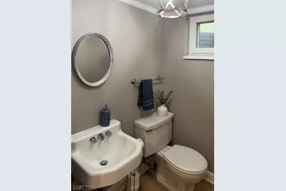9 Harrison Ct, Summit, NJ 07901 - Photo 25
