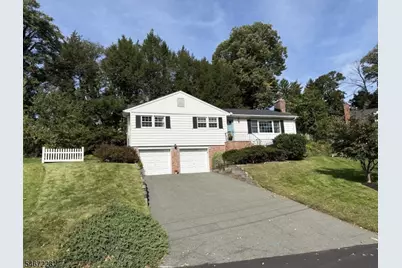 9 Harrison Ct, Summit, NJ 07901 - Photo 1