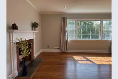 9 Harrison Ct, Summit, NJ 07901 - Photo 5