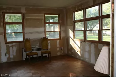 9 Robin Hood Rd, Parsippany, NJ 07950 - Photo 3