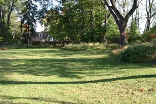 9 Robin Hood Rd, Parsippany, NJ 07950 - Photo 21