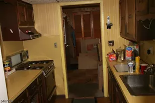 9 Robin Hood Rd, Parsippany, NJ 07950 - Photo 5