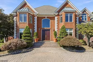54 Burnet Hill Rd, Livingston, NJ 07039 - Photo 3