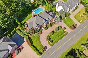 54 Burnet Hill Rd, Livingston, NJ 07039 - Photo 45
