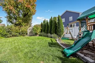 124 Rhoda Ave, Nutley, NJ 07110 - Photo 21