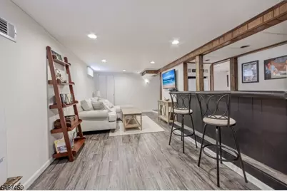 124 Rhoda Ave, Nutley, NJ 07110 - Photo 13