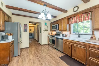 115 Churchill Dr, Clifton, NJ 07013 - Photo 7