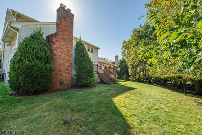 115 Churchill Dr, Clifton, NJ 07013 - Photo 23