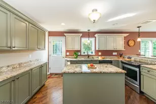 9 Old Traveled Way, Roxbury Township, NJ 07852 - Photo 7
