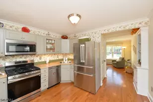 36 Manor Ave, Pequannock Township, NJ 07444 - Photo 9