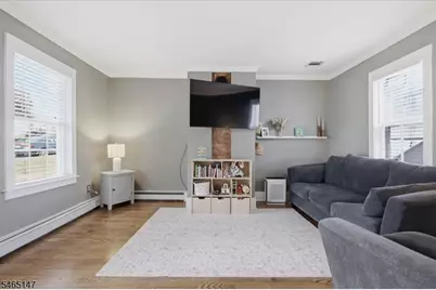 28 East St, Clinton Township, NJ 08801 - Photo 5