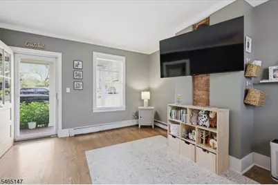 28 East St, Clinton Township, NJ 08801 - Photo 3