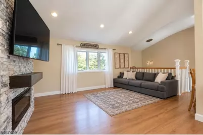 15 Foxwood Dr, Franklin Township, NJ 08873 - Photo 11