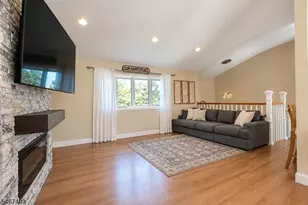 15 Foxwood Dr, Franklin Township, NJ 08873 - Photo 11
