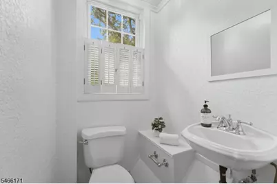 38 Forest Ave, Verona, NJ 07044 - Photo 25