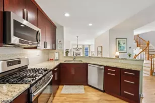 22 Dowitcher Ct, Wayne, NJ 07470 - Photo 15