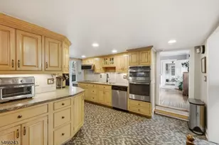 18 W Valley Brook Rd, Washington Township, NJ 07853 - Photo 15