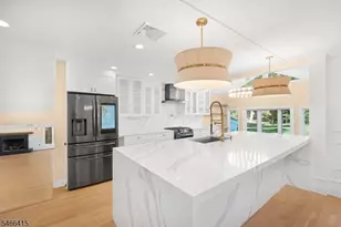 3 Martin Pl, Fairfield, NJ 07004 - Photo 15
