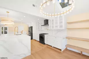 3 Martin Pl, Fairfield, NJ 07004 - Photo 19