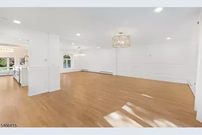3 Martin Pl, Fairfield, NJ 07004 - Photo 11