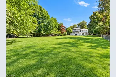 3 Martin Pl, Fairfield, NJ 07004 - Photo 35