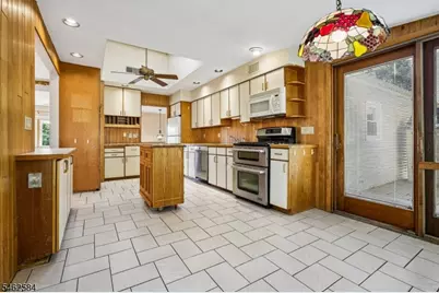 907 Pleasant Valley Way, West Orange Township, NJ 07052 - Photo 19