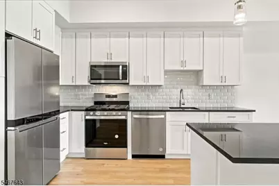 17 Hook Mt Rd #202, Montville Township, NJ 07058 - Photo 9