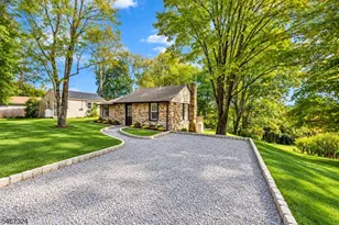 11 Laketop Dr, Hampton Township, NJ 07860 - Photo 15