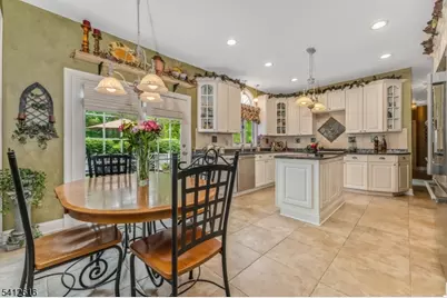 1 Maxwell Ct, Raritan Township, NJ 08822 - Photo 9
