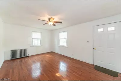45 Orchard St, Pompton Lakes, NJ 07442 - Photo 5