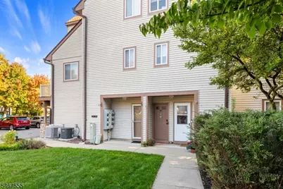 137 Woods Edge Dr #137, Roxbury Township, NJ 07876 - Photo 15