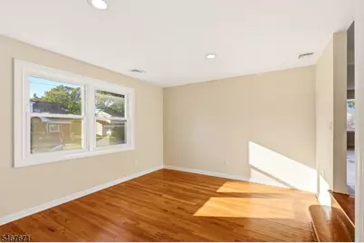 45 N Laurel Ave, Woodbridge Township, NJ 08830 - Photo 13
