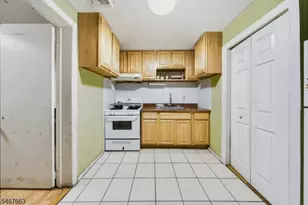 1635 Lincoln St, Jersey City, NJ 07307 - Photo 9
