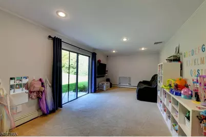 20 Rockaway Pl, Parsippany, NJ 07054 - Photo 19
