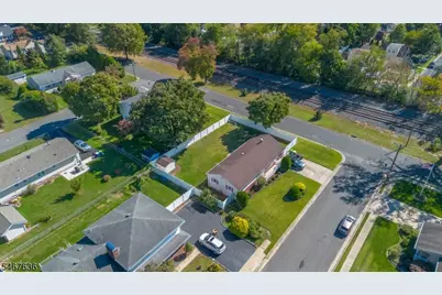 8 N 11th Ave, Manville, NJ 08835 - Photo 11
