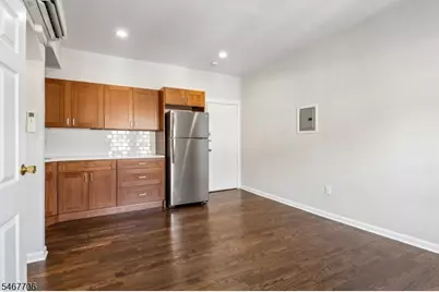 166 Maplewood Ave #7, Maplewood, NJ 07040 - Photo 3