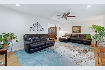 14 Whitaker Pl, West Caldwell, NJ 07006 - Photo 7