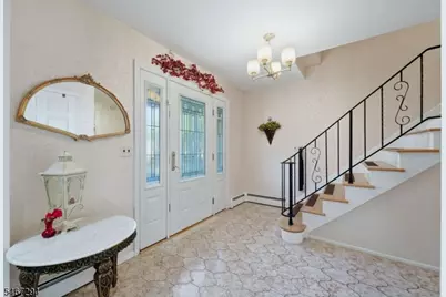 14 Whitaker Pl, West Caldwell, NJ 07006 - Photo 5