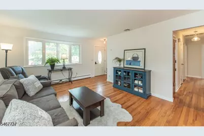 197 Lake Shore Dr, Parsippany, NJ 07034 - Photo 5